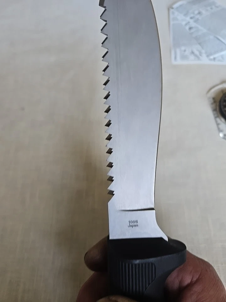 Cuchillo de supervivencia Kershaw 1005 con muchos extras Foto 4 de 4