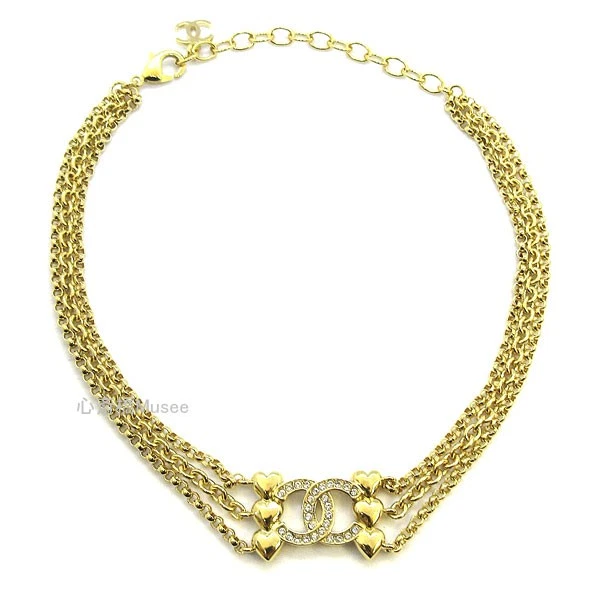 Collana girocollo CHANEL marca CC tre file