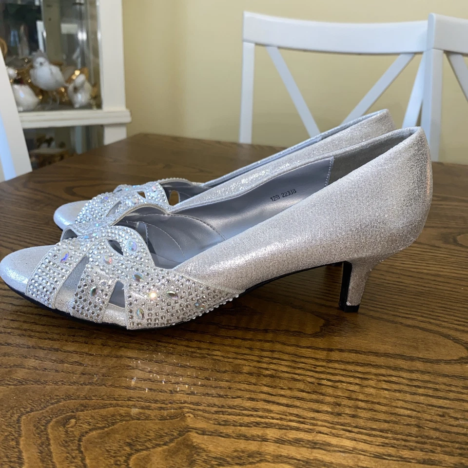 Dyeable Wedding/Bridal Shoes - Tracy - White Satin - US 11B - UK 9 #24A248 - Image 4 of 4