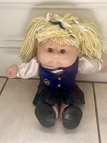 Cabbage Patch Kids 1997 Mattel Blonde School Girl Outfit