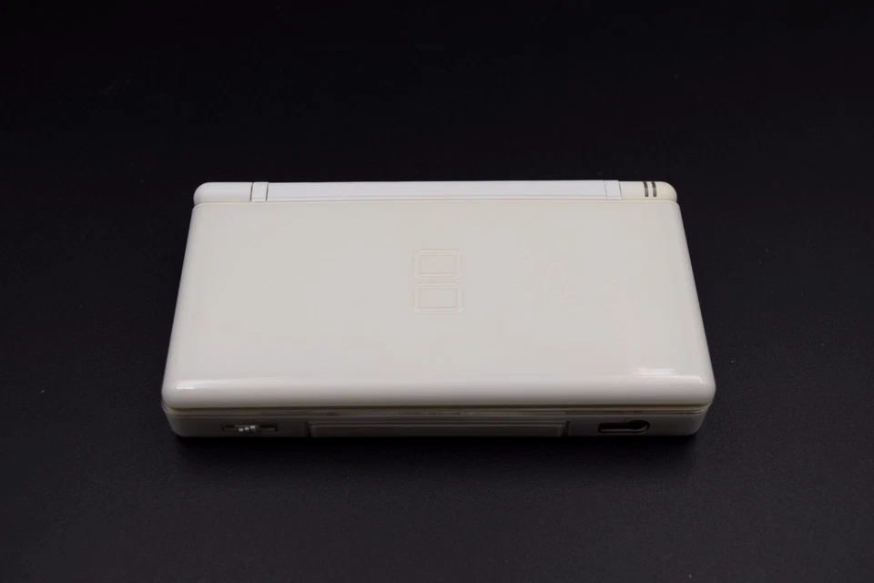 【Read】Nintendo DS Lite Crystal White  Region Free, Working Good, With AC Charger - Image 2 of 4