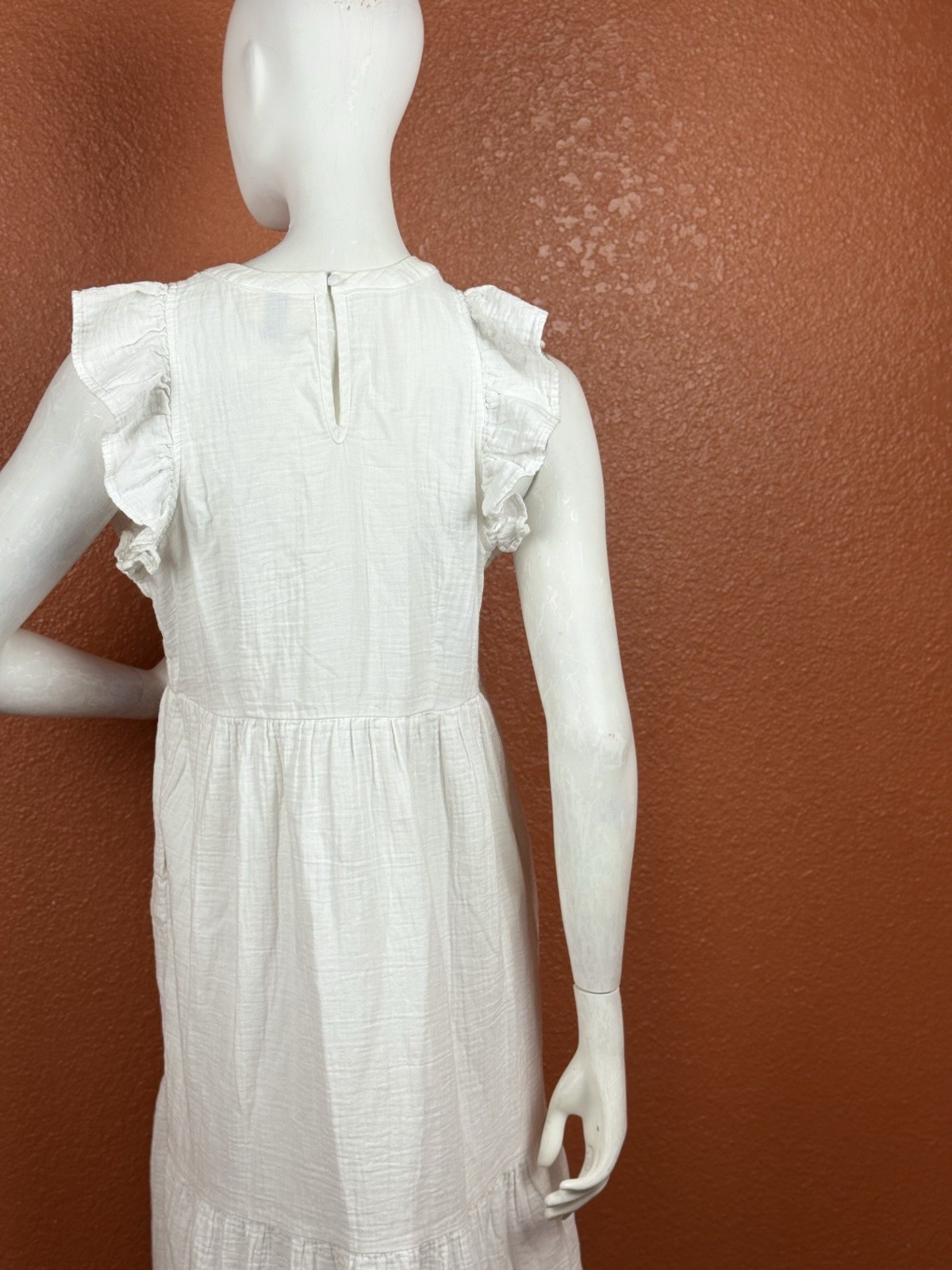 Universal Thread White Tiered Ruffle Sleeveless M… - image 3