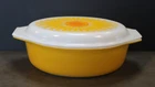 VTG PYREX 2.5 QT LIDDED CASSEROLE BAKER DAISY SUNFLOWER 945 C 27