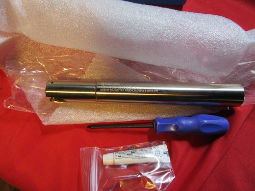 KYOCERA Indexable End Mill, Steel, Straight Shank 2 Inserts 1" MEW1000S1008102T - Picture 2 of 6