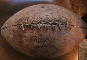 Vintage 1950's-60's RAWLINGS Gyro-metric TJ724 Genuine Cowhide Leather Football