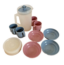 TUPPERWARE Toys Mini Serve It Children's Party Set -T