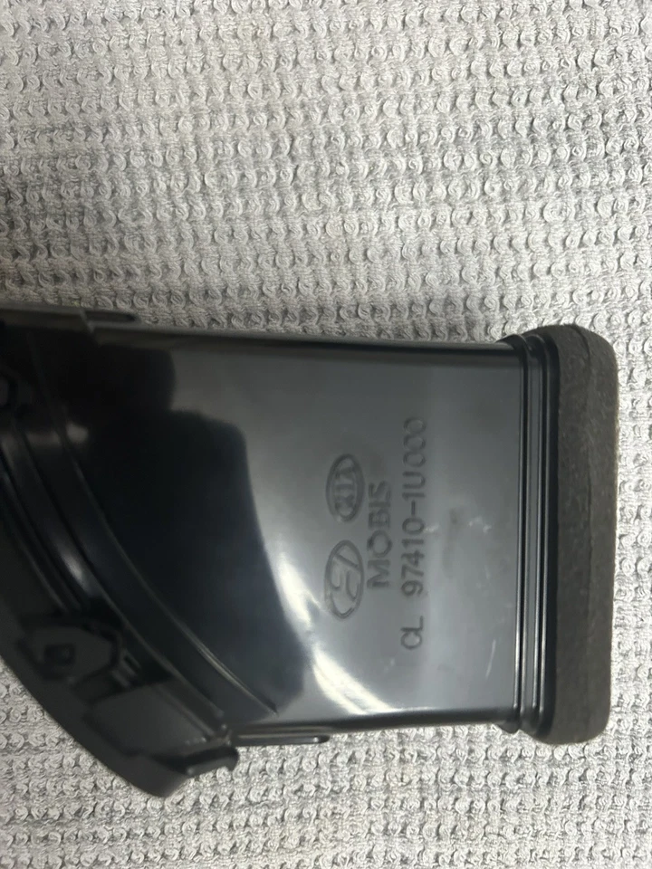 KIA SORENTO 2011-2013 TABLERO CENTRO LADO IZQUIERDO AIRE ACONDICIONADO AIRE ACONDICIONADO REJILLA VENTILACIÓN OEM Foto 3 de 3