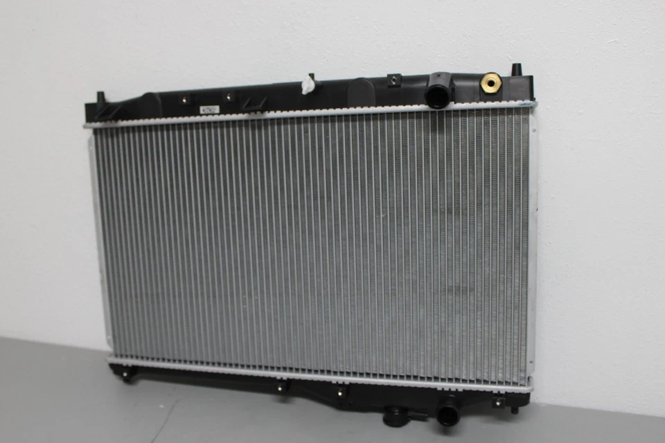 2000 2001 2002 2003 2004 2005 2006 2007 2008 HONDA S2000 FRONT RADIATOR Foto 3 de 4