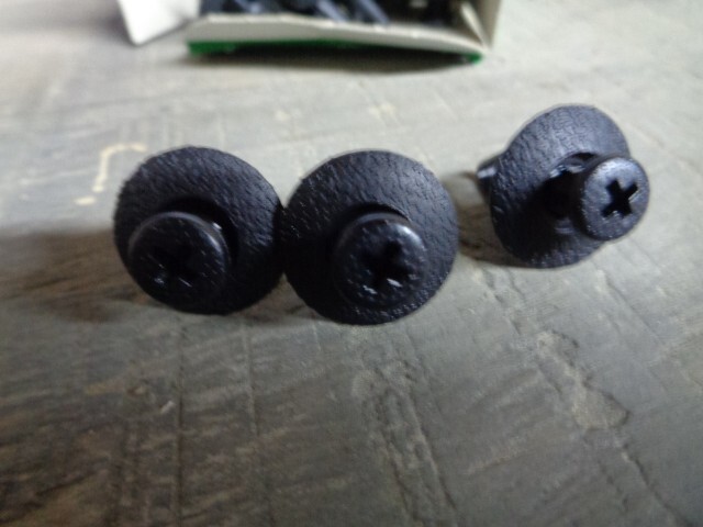 Parts AUVECO 17472 Nylon Bumper Fascia Retainers Head 20mm Stem