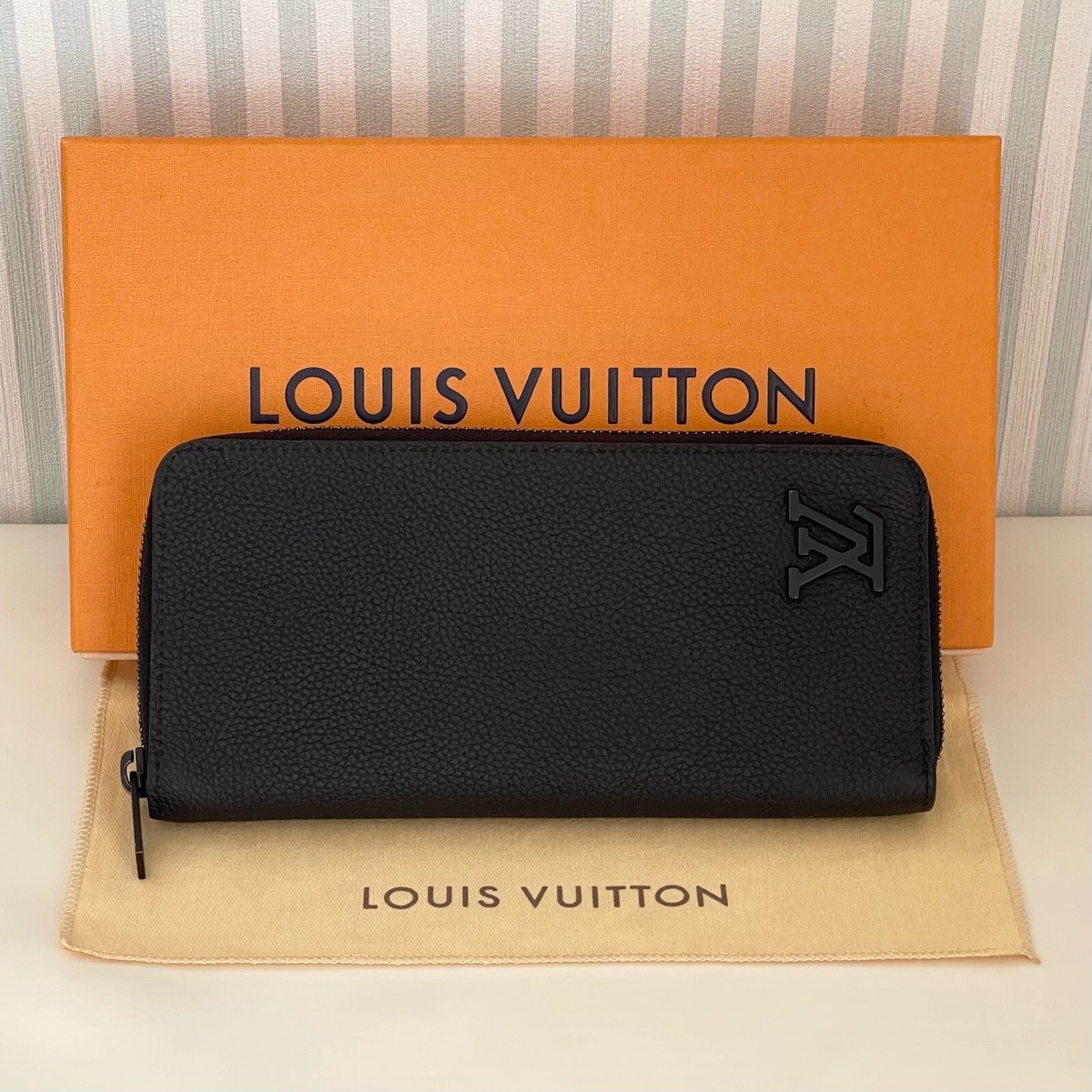 ◇Rest & Recreation◇ ZIPPY WALLET BLACK Pre-Owned Black Epi Zippy Vertical Wallet QJACBDLRKB003