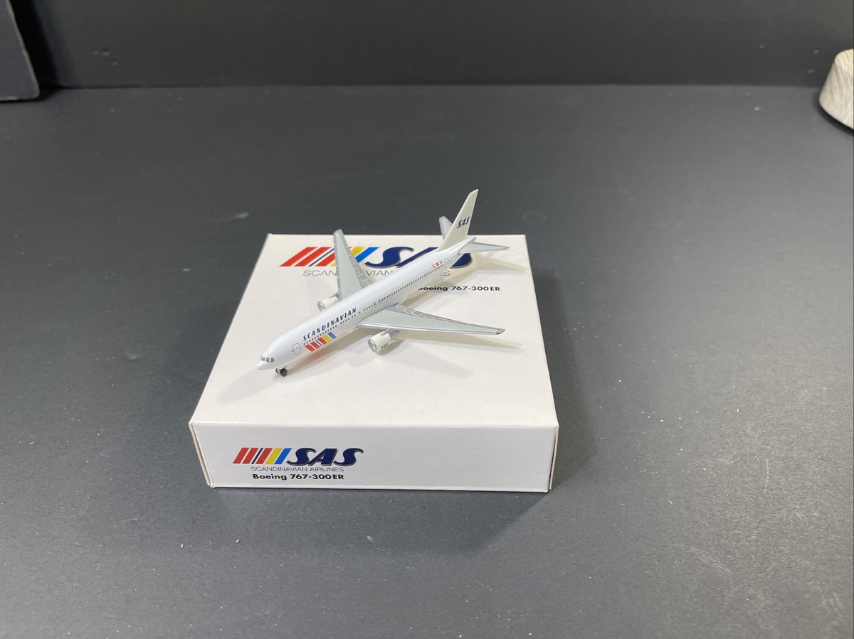 HERPA WINGS SAS SCANDINAVIAN AIRLINES BOEING 767-300 ER 1:500