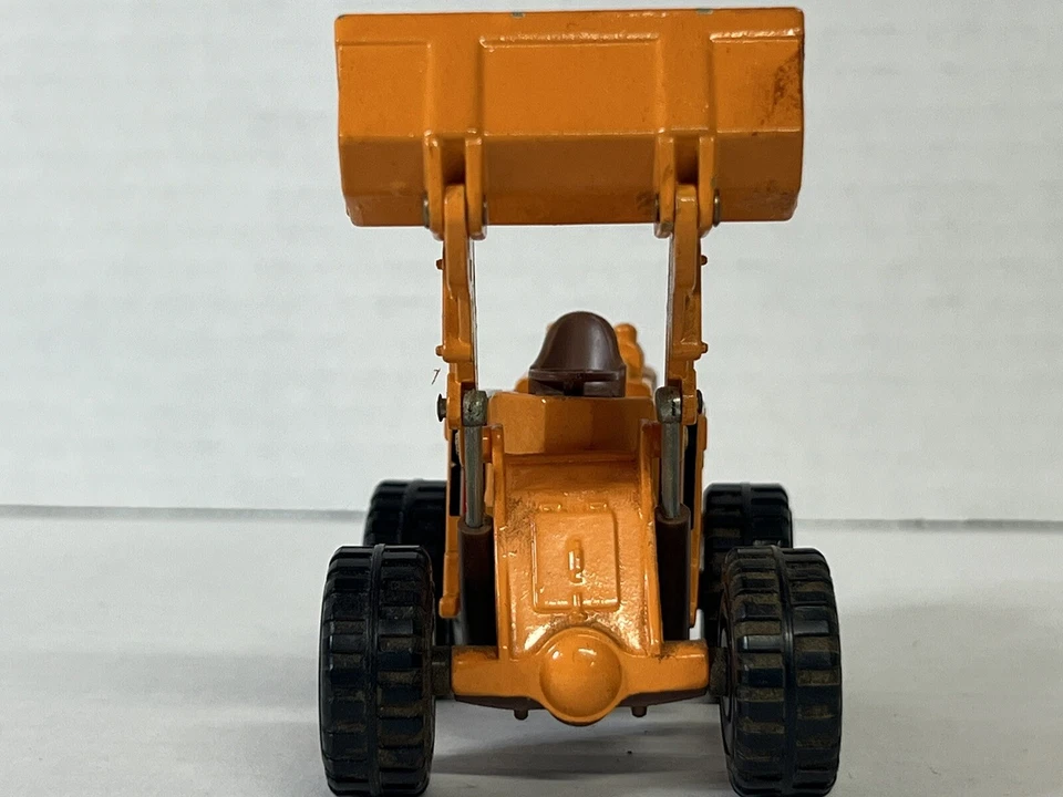 Shinsei No. 11 TCM 45 Michigan трактор лопата мини питания литая игрушка модель 1:64 - Изображение 3 из 4