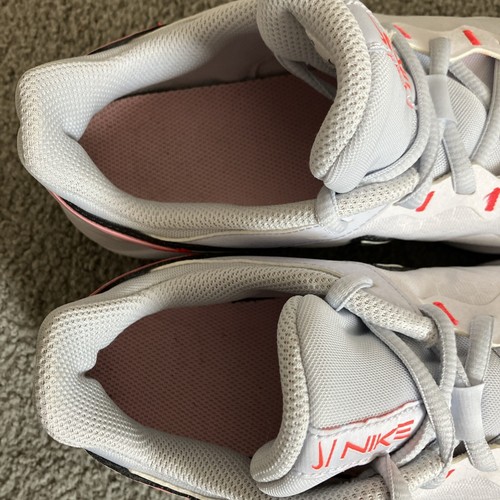 Nike Women's Legend Essential 2 Running Shoes, Grey/White/Pink, 9 M~ EXCELLENT - Picture 13 of 15