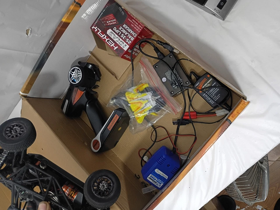 Dromida DB4.18 Mini RC Car 1/18th Scale RC Truck Not TESTED - Image 2 of 4