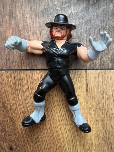 WWF Hasbro Figure Wrestler THE UNDERTAKER 90s Tita...