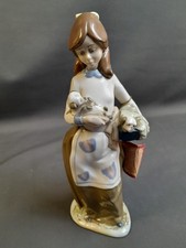 Porcelain Figure. Glazed. Nadal. Circa 1990