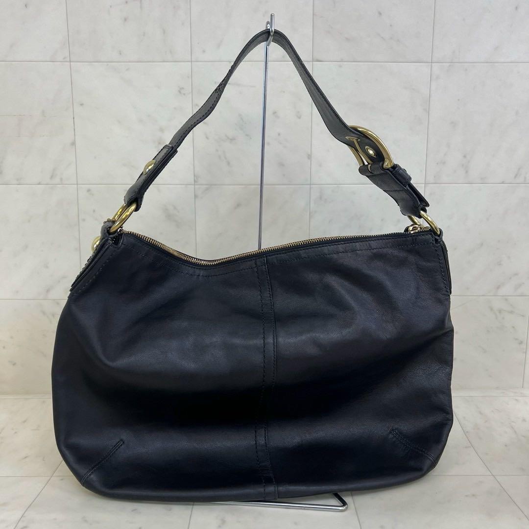Coach Black Leather One-Shoulder Bag with Gold Hardware 12.6x15.7in Pre-Owned