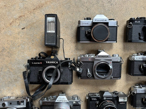 20 Vtg Rare Film SLR Camera Bodies Konica Minolta Yashica Kodak Polaroid Pentax+ - Picture 2 of 19