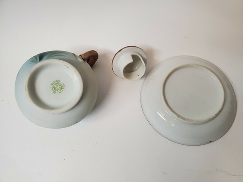 VINTAGE NIPPON CREAMER & SAUCER HAND PAINTED FLORAL SCENE COLLECTIBLE GLASSWARE - Picture 9 of 12