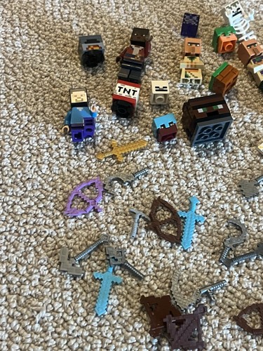 Assorted Lego Minecraft Blocks Minifigures And Tools Lot - Picture 6 of 6