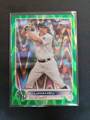 2022 Topps Chrome Baseball DJ LeMahieu #20 Green Ray Wave 28/99
