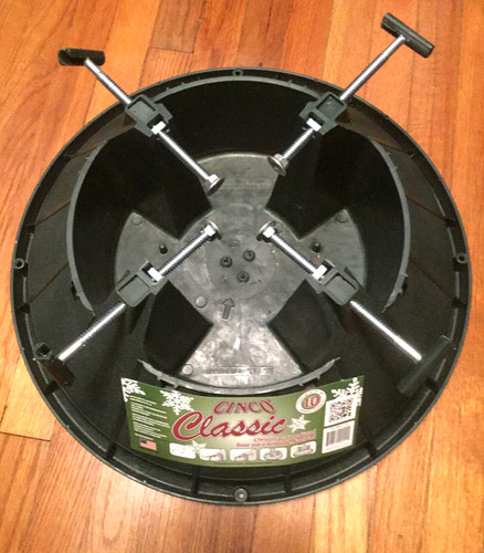 CLASSIC 10' CHRISTMAS TREE STAND BY CINCO PLASTICS C-148, Very Good Condition