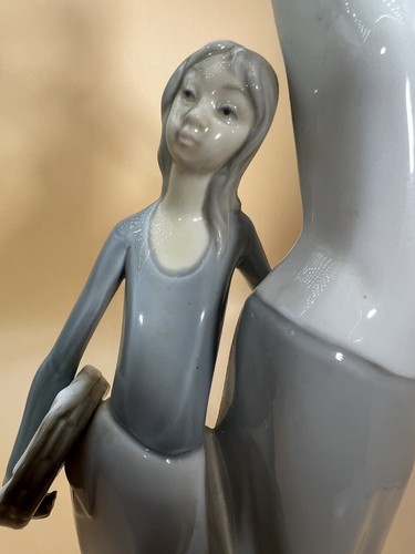 Rare Handmade NAO LLADRO Mother & Daughter Figurine Mint - Picture 9 of 10