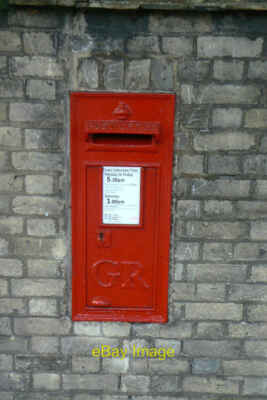Photo 6x4 Postbox CB3 117 Newnham Corner Cambridge GR wallbox in the wall c2010