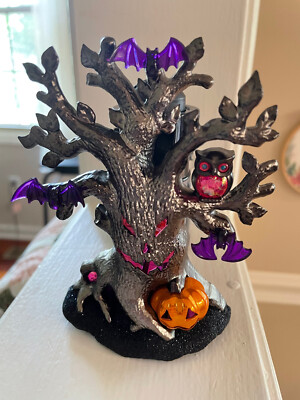 2022 Bath Body Works Halloween Haunted Monster Tree Wallflower Nightlight- Glows