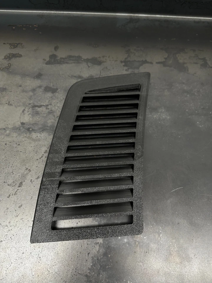 Yamaha Enticer ET340 Body, black hood vent, 8F3-77131-00-00 - Image 3 of 3