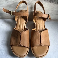 Women’s Wedge Sandals BORN Size 8.5 Natural Leather Open Toe Cork Wrapped Agnio