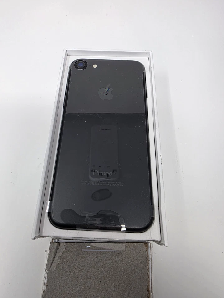 Apple iPhone 7 32GB Black LTE Cellular MN8G2LL/A - Image 2 of 4