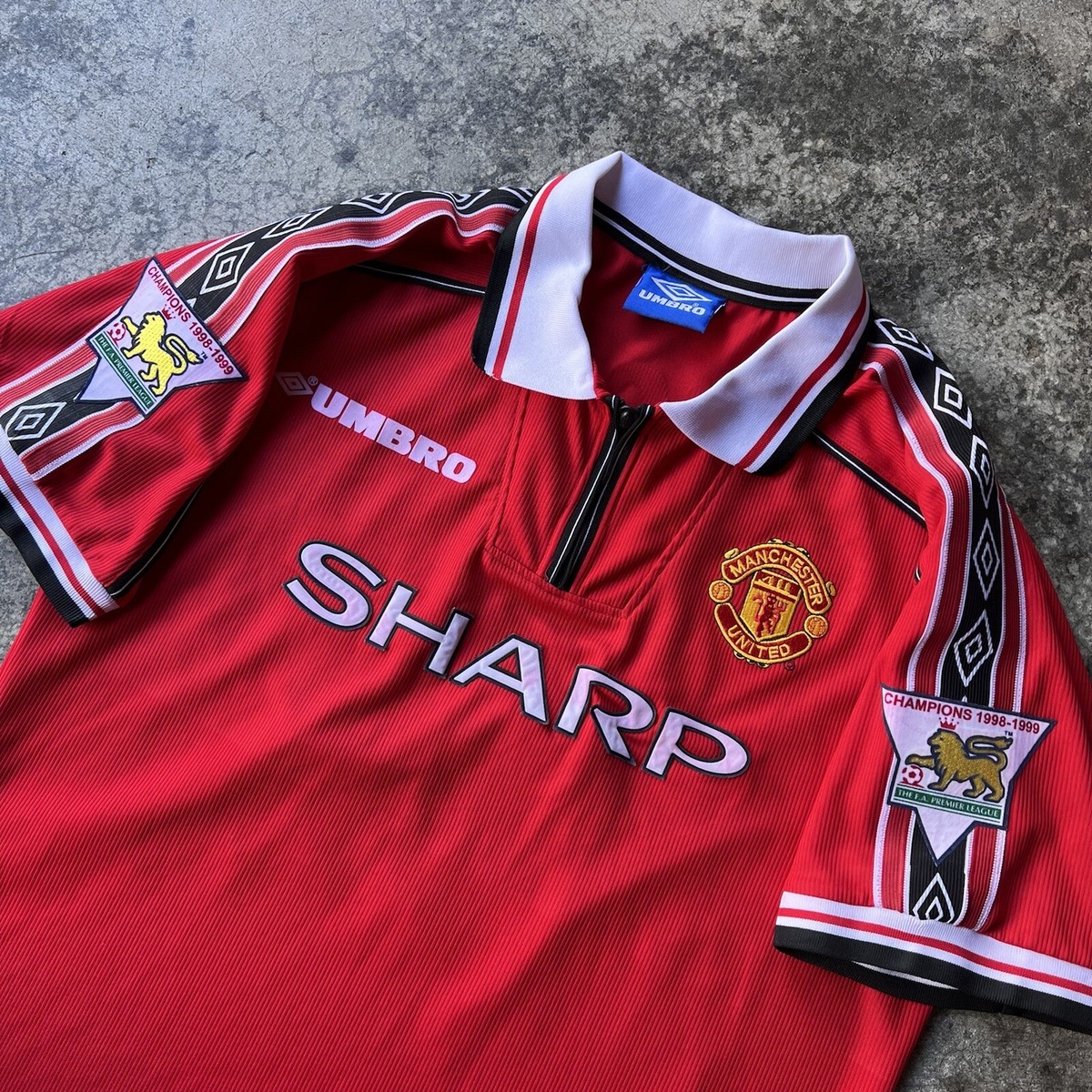 Vintage 1999 Manchester United Umbro #11 Ryan Gibbs Soccer Jersey