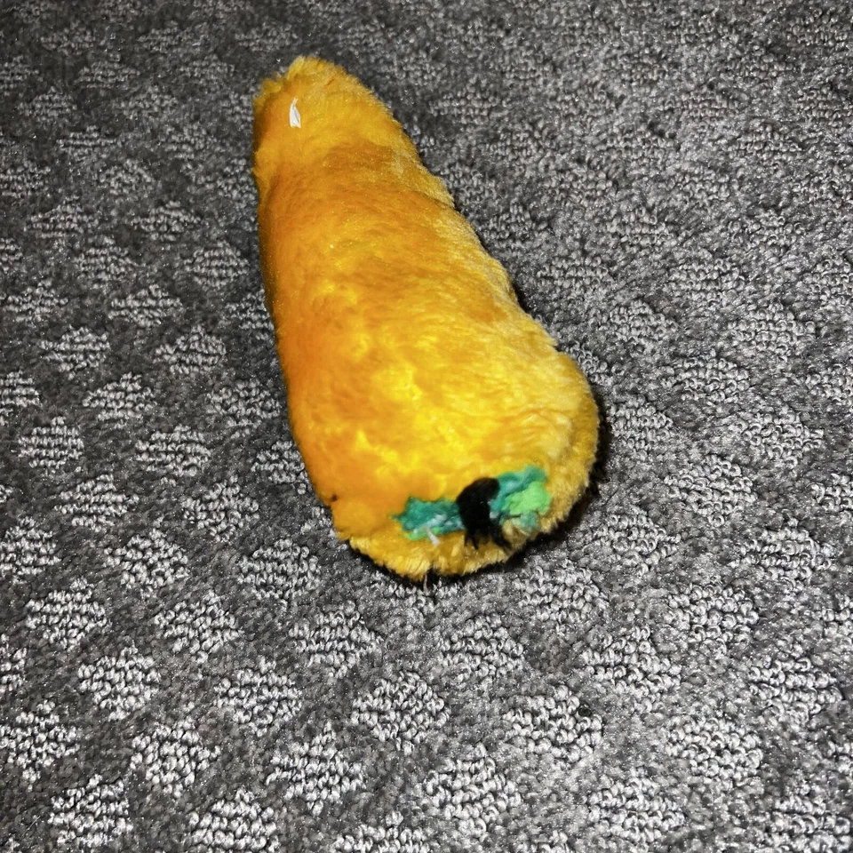 Booda Soft Bite Carrot Plush Dog Toy Squeaky Toy for Small Dogs - Image 3 of 3