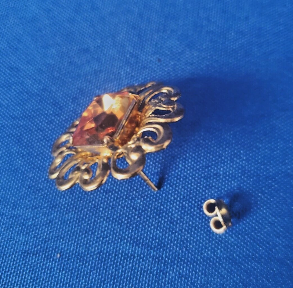 NUEVO CLAIRE's Boutique Pendientes Tono Oro con Naranja Imitación Ámbar Foto 3 de 4