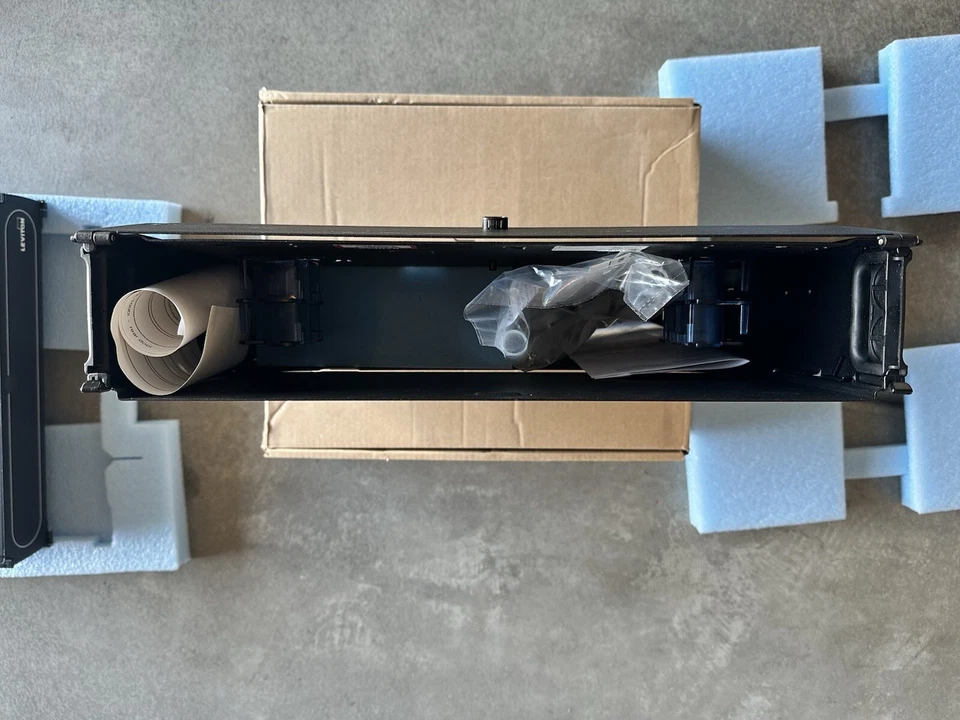 Leviton 5R2UM-F06The OPT-X 1000i SDX Rack-Mount Enclosure - Image 2 of 4