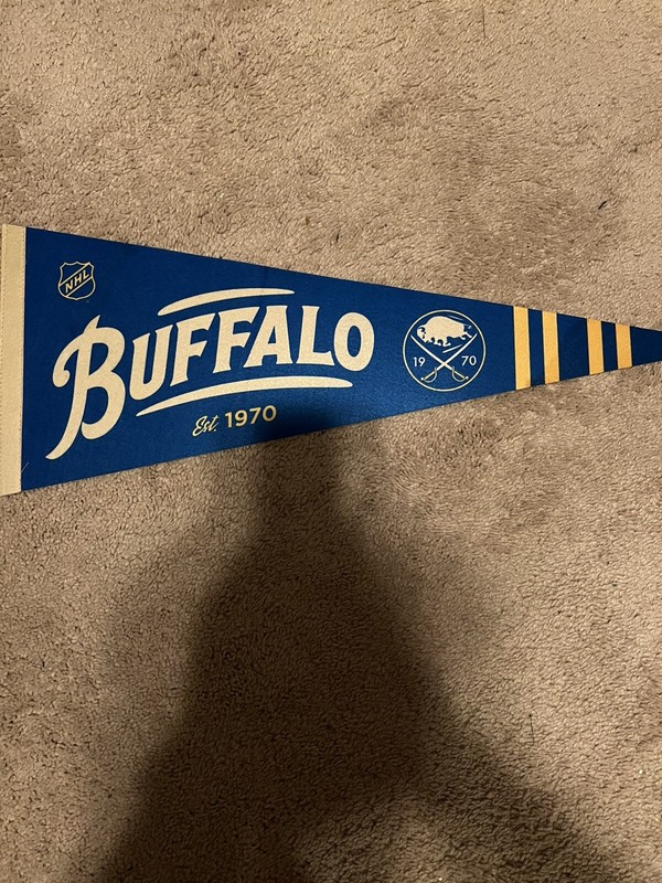 NHL Buffalo Sabres Felt Pennet