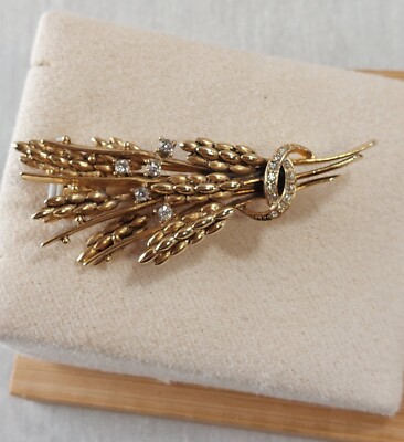 Petite broche vintage dore motif Fleur et strass Ref B539