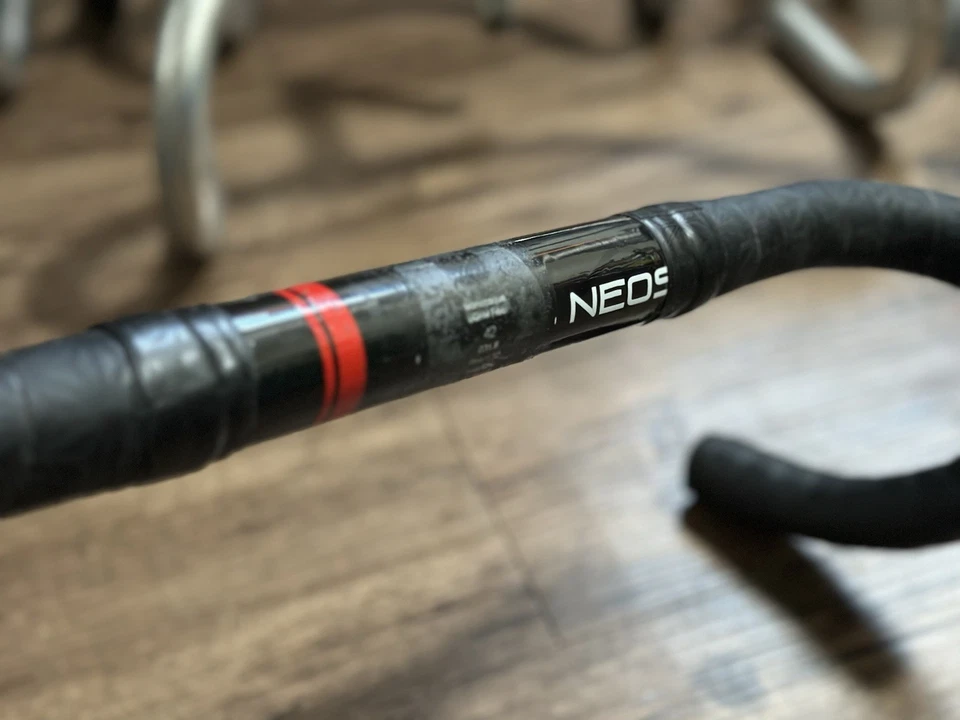 Manillar Cinelli Neo Carbon 42 C-C 31.8 Foto 3 de 4