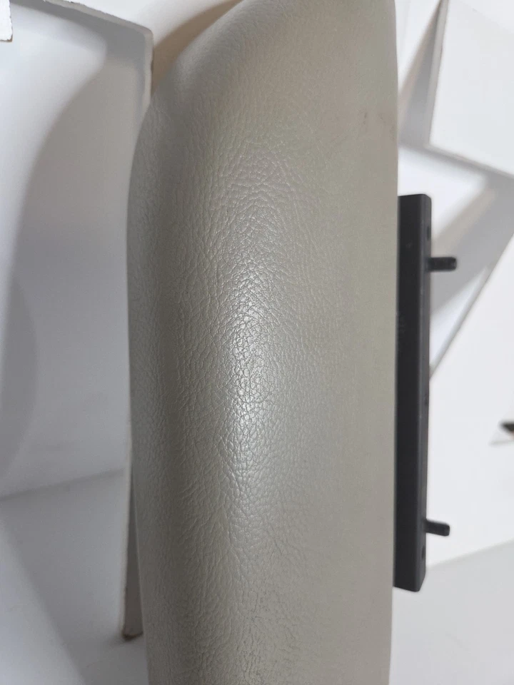 03-11 Lincoln Town Car PASSENGER Door Arm Rest ARMREST STORAGE LID Light Beige Foto 3 de 4