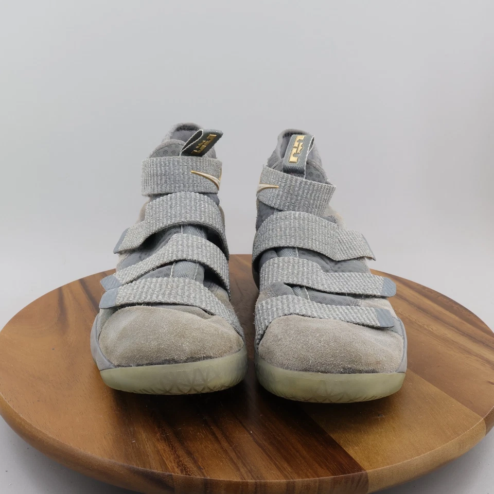 Nike 918369 010 Unisex Niños Lebron Soldier XI Gris Blanco Zapatos Bsktbll Talla 9.5 Foto 2 de 4