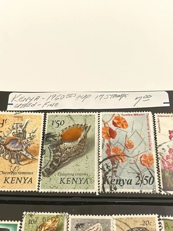 Lote de 17 estampillas kenianas usadas colección de piedras preciosas, conchas y flores de los años 60 Foto 4 de 4