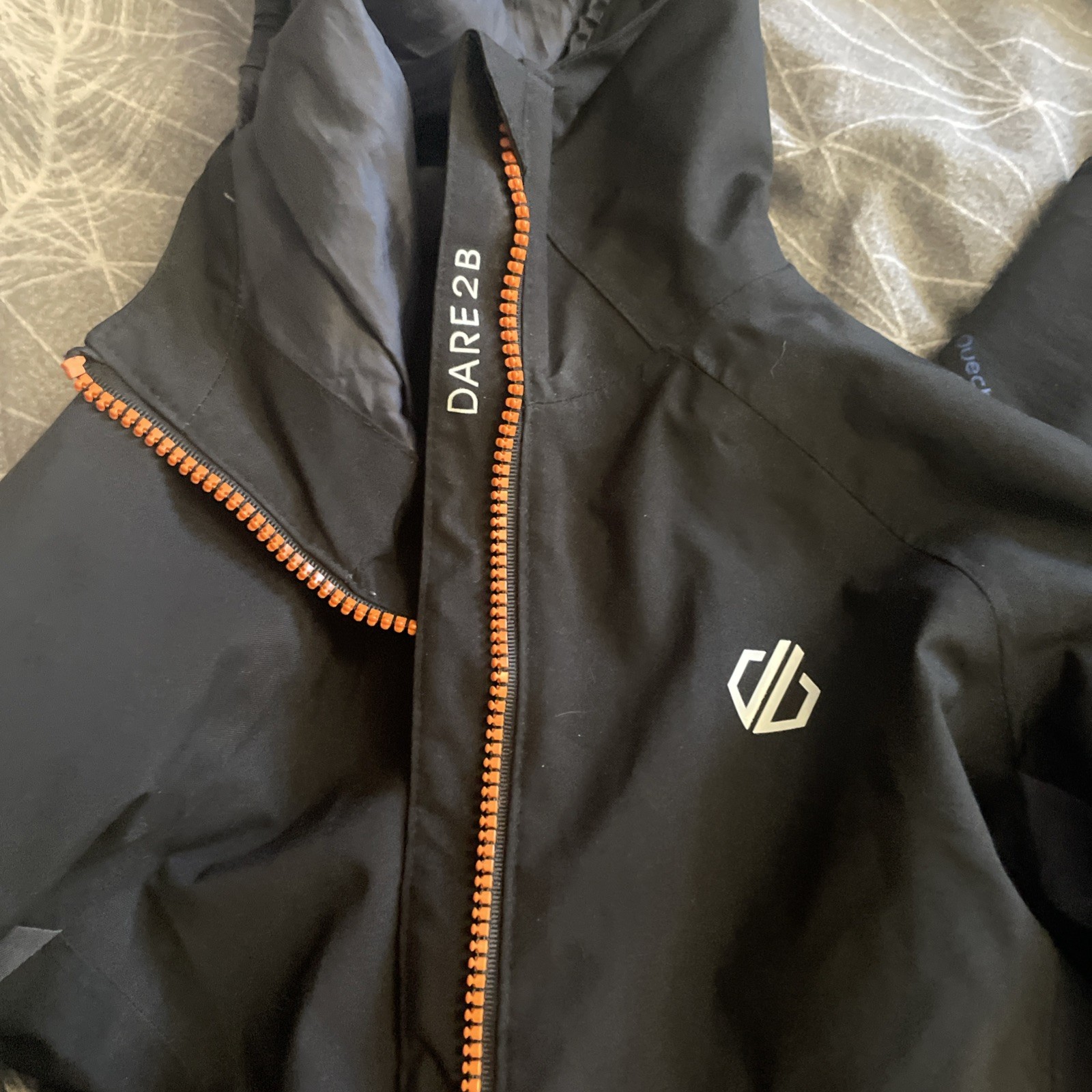 Waterproof Jacket Dare 2b Age 7-8 And Decathlon Soft Shell Trousers Age 8. image 2
