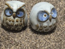 2 Miniature emson Stoneware Ceramic Owls Unboxed Great Display Piece VGC