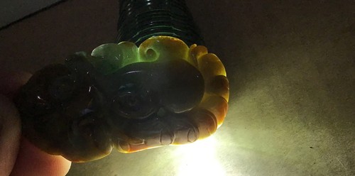 Carved Green Jadeite Komodo Dragon / Sea Life Partial Translucent Pendant - Picture 12 of 13