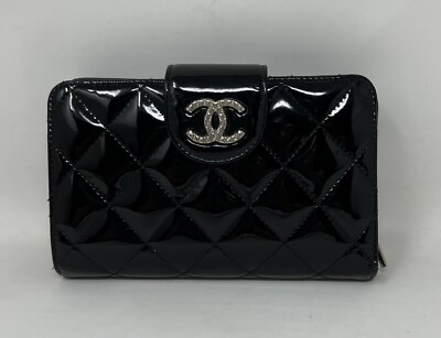 CHANEL Patent Quilted Brilliant Zipped Pocket Wallet Black