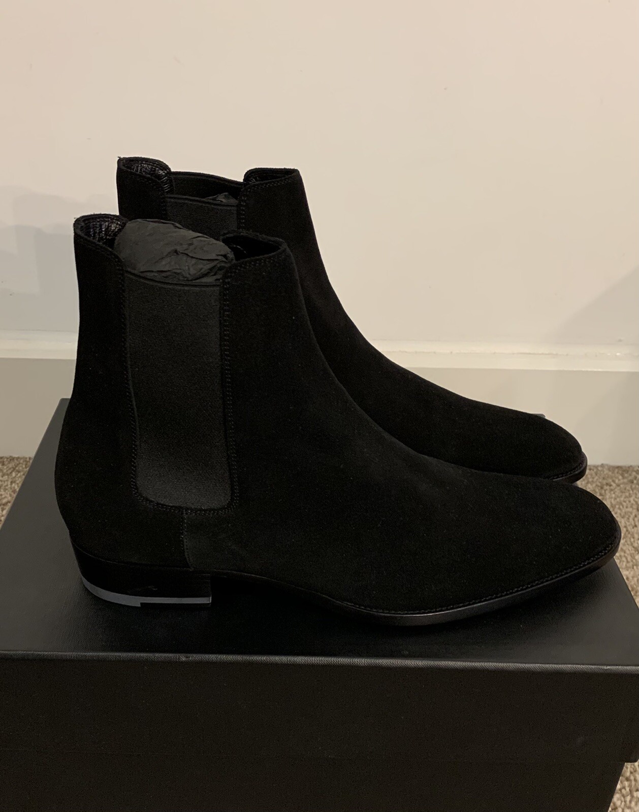 Stivali Chelsea da uomo Saint Laurent pelle scamosciata nera UK9 5 EU43 5 £900 NUOVI CON ETICHETTE in vendita £795