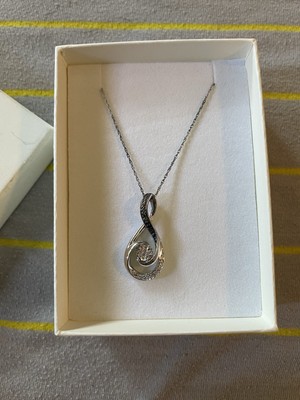 18'' STERLINGSILBER GEDREHTE UNENDLICHKEIT ECHTE BLAU & WEISSE DIAMANT HALSKETTE