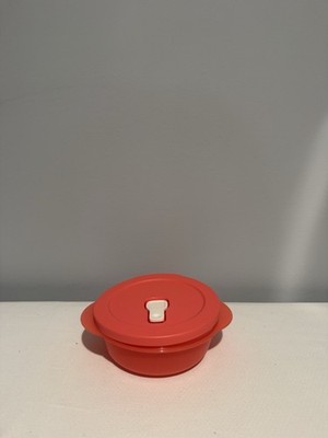 Tupperware Crystal Wave 2.5 Cups New 