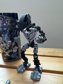 LEGO Bionicle Toa Horoika Whenua 8738 (2005) w/ Canister & Weapons- Complete